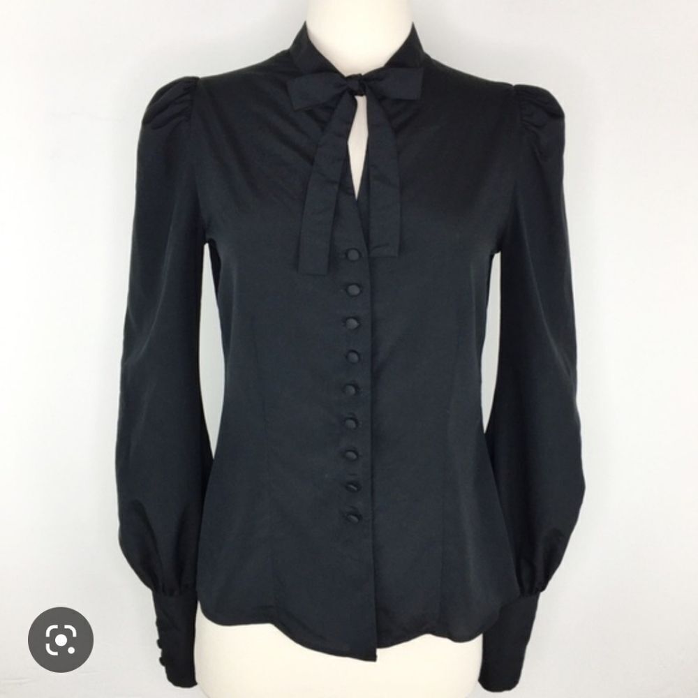 Italy Puff Sleeve Tie Neck Button Blouse